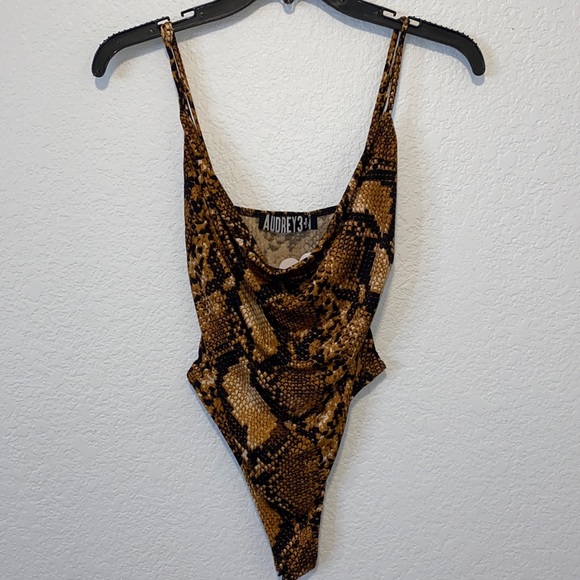 Bodysuit - Picture 1 of 6